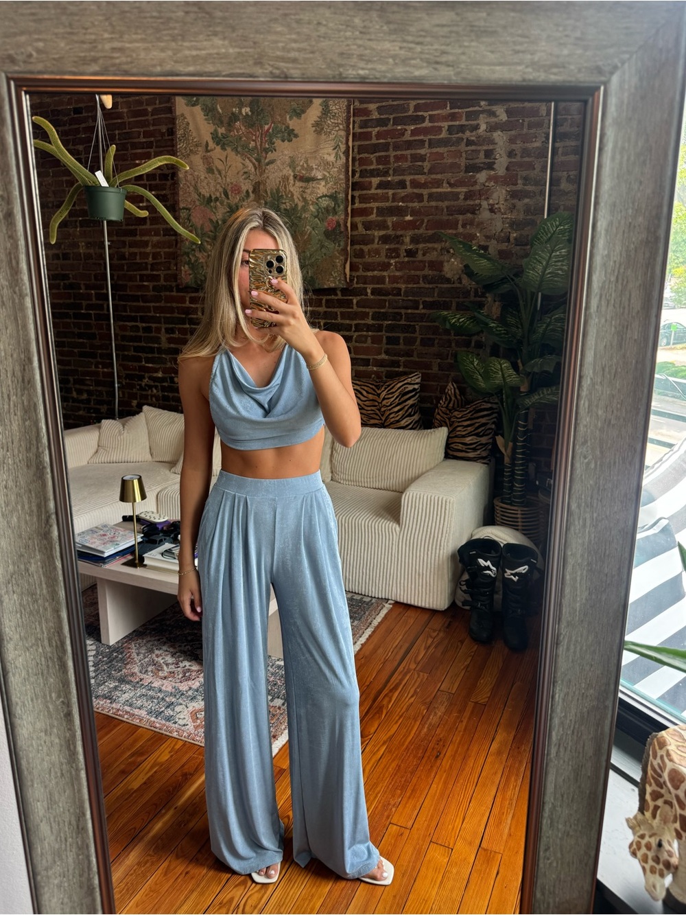 Chic Matching CO-ORD Light Blue Wide-Leg Set - Picture 11 of 16
